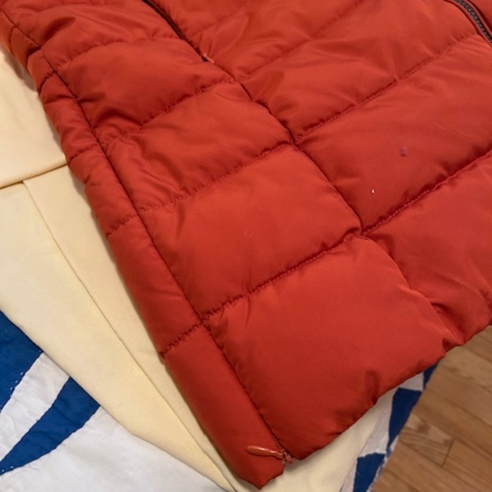 Olsen Outdoor Puffer Vest - water repellent. Spring / Fall. (M) - Picture 3 of 8